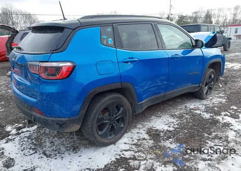 2018 Jeep Compass Altitude 4X4 from USA, damaged, VIN 3C4NJDBB9JT394658